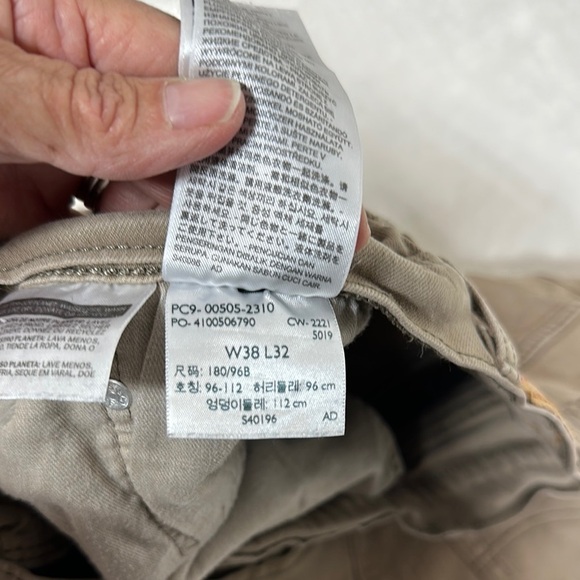 Levi's Tan Bootcut Jeans with Classic Stitching - Picture 5 of 9